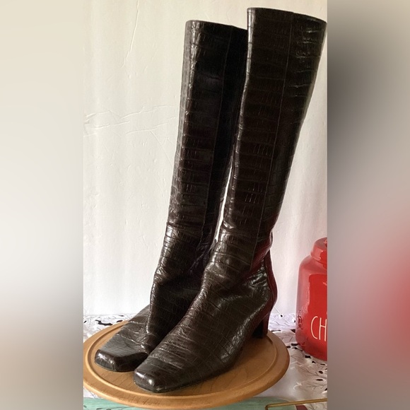 Chadwicks Shoes - Chadwick Brown alligator pattern leather knee high boots Size 10W